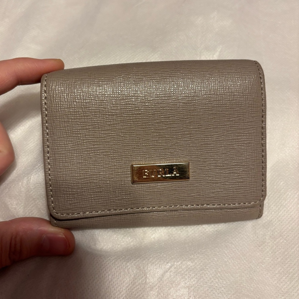 Furla compact wallet grey/beige